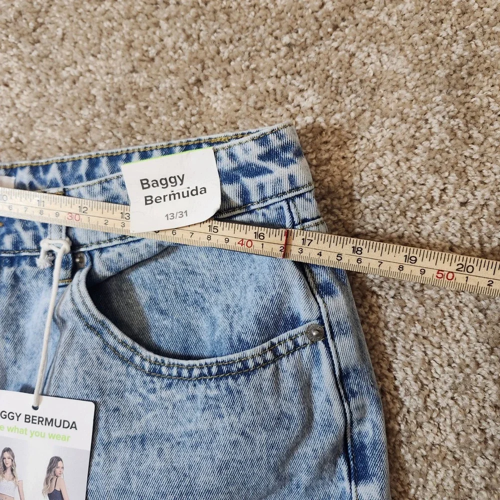 Witty Fox Baggy Bermuda Denim Shorts Acid Wash Y2K Skater NWT 13/31